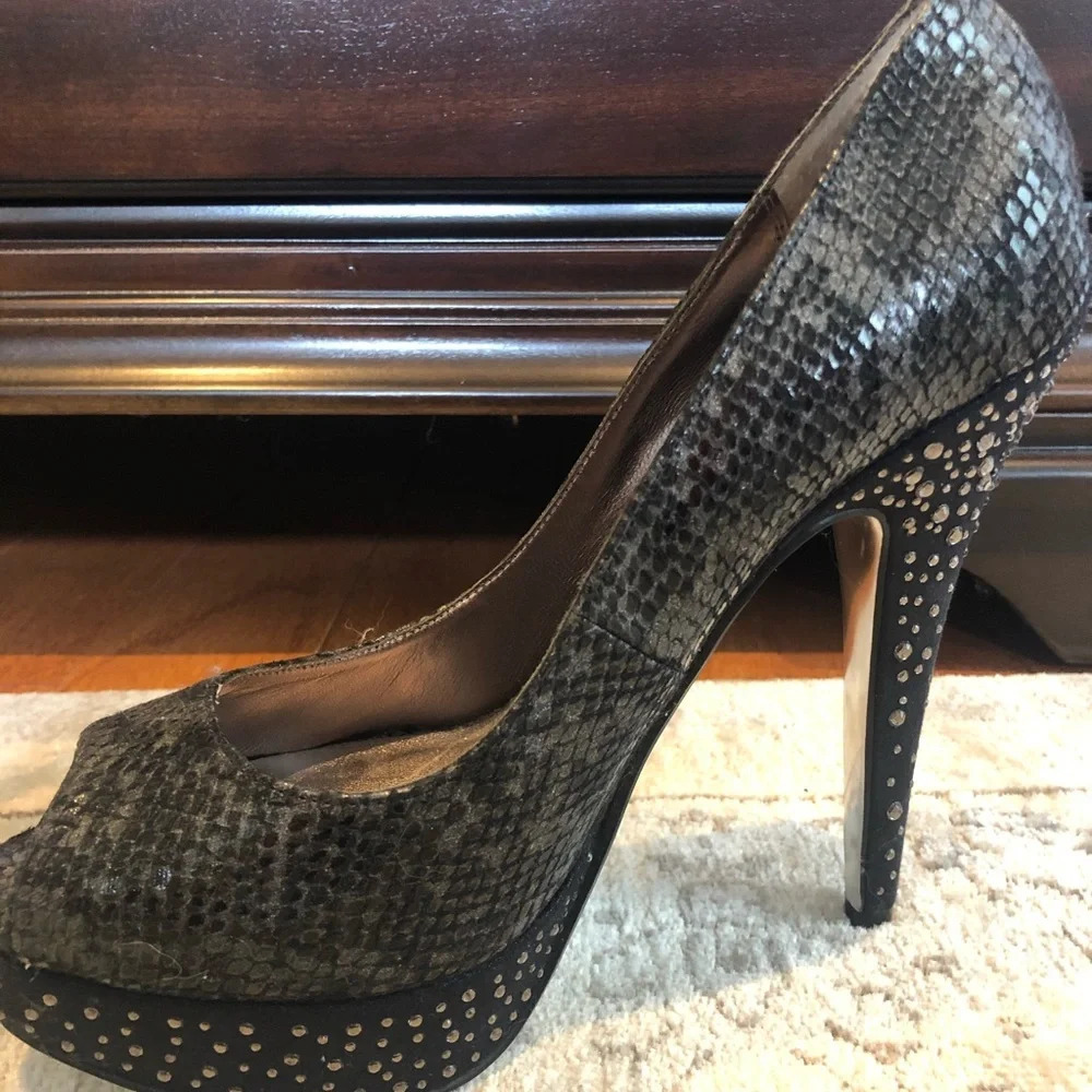 Mariah Carey Gray Patterned Rhinestone Heels - Picture 4 of 8